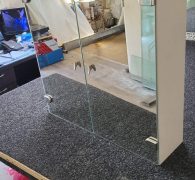 Шкаф с зеркалом