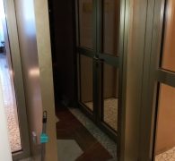 Установка витринных стекол